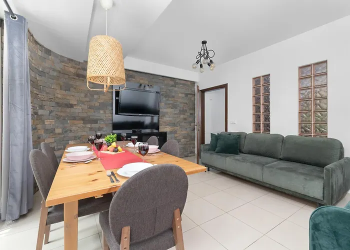 Przestronne Apartamenty W Zakopanem Z Trzema Sypialniami I Parkingiem By Noclegi Renters